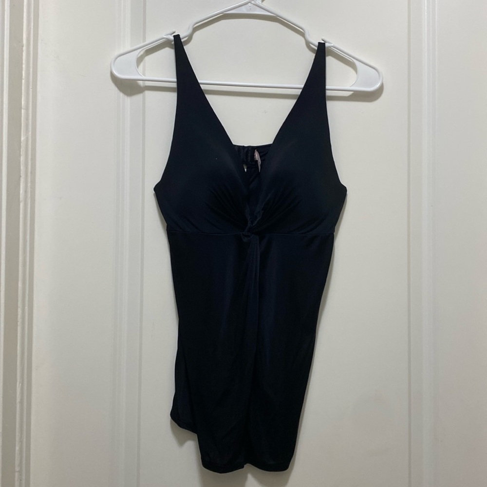 Victoria’s Secret Very Sexy black top size 36B